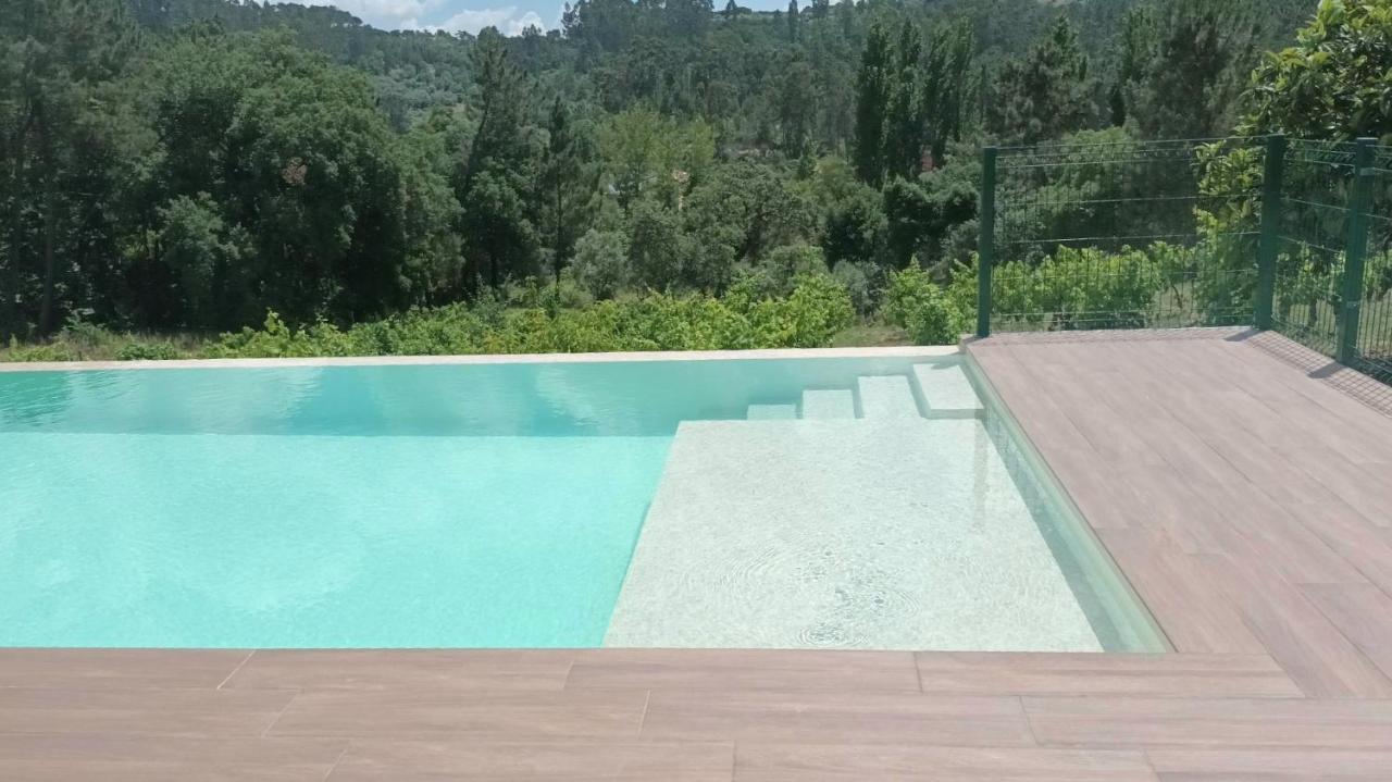 Casa Da Costureira Guest House Olival Exterior photo
